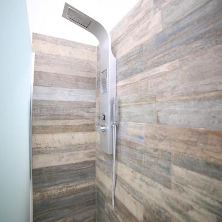 White Aurora Rooms Порто-Чезарео Екстер'єр фото