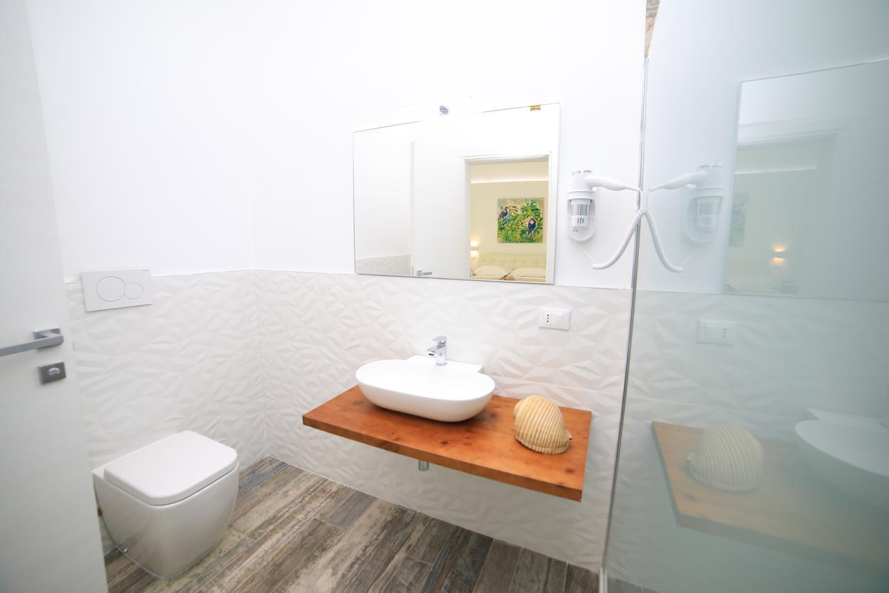 White Aurora Rooms Порто-Чезарео Екстер'єр фото