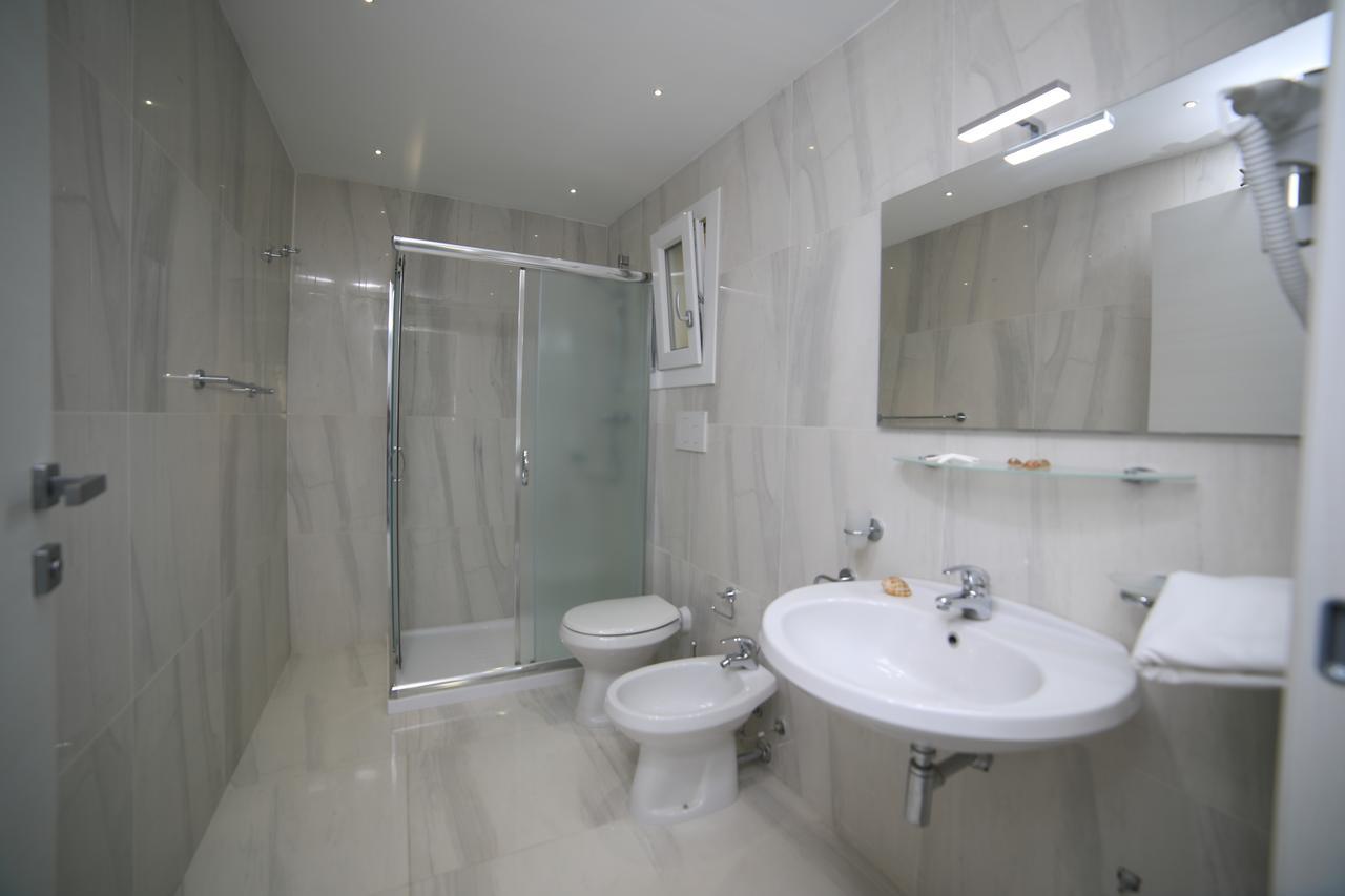 White Aurora Rooms Порто-Чезарео Екстер'єр фото