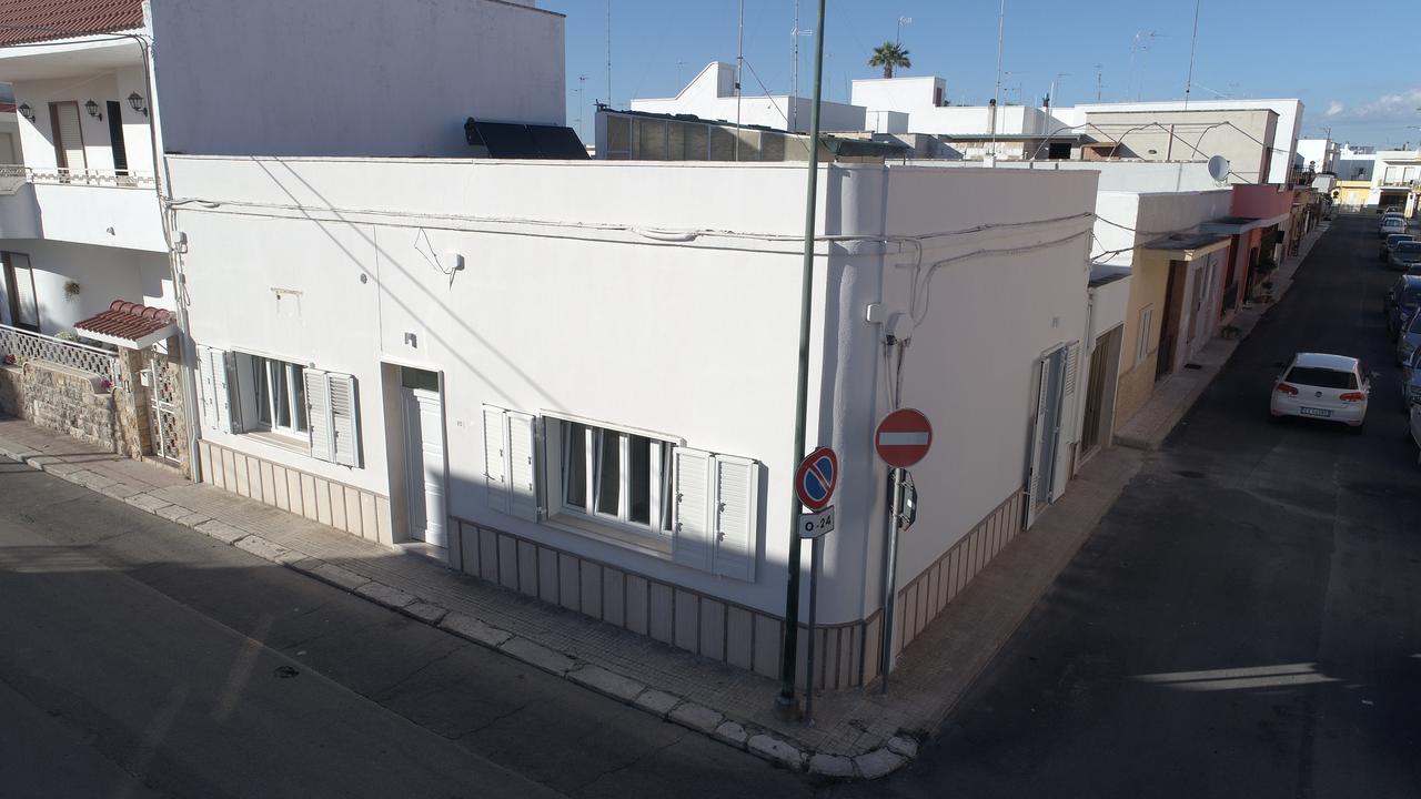 White Aurora Rooms Порто-Чезарео Екстер'єр фото